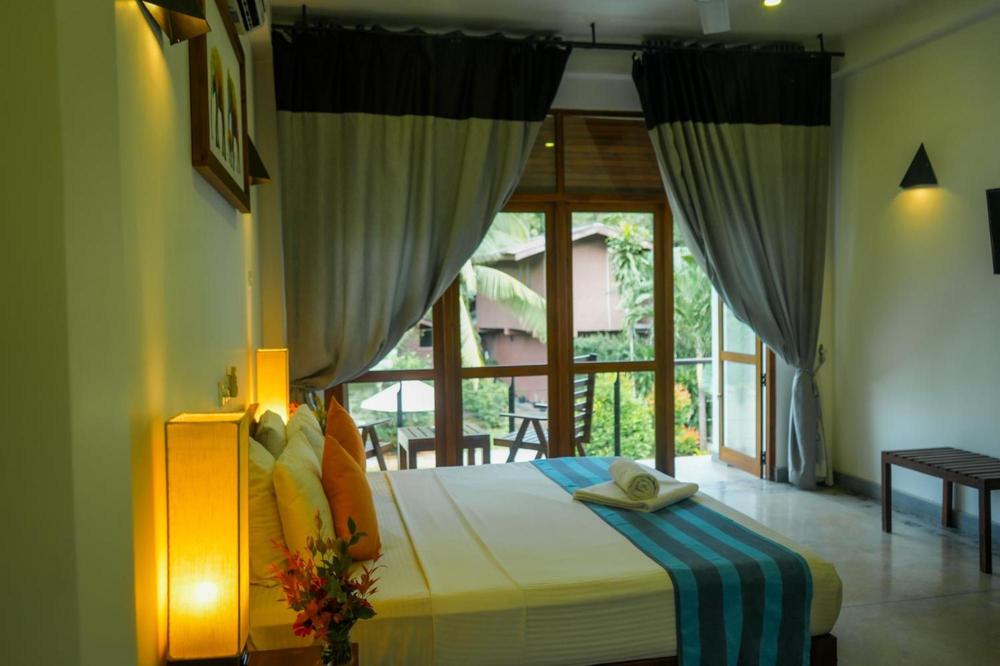 Hotel Athgira อุดาวาลาเว ภายนอก รูปภาพ