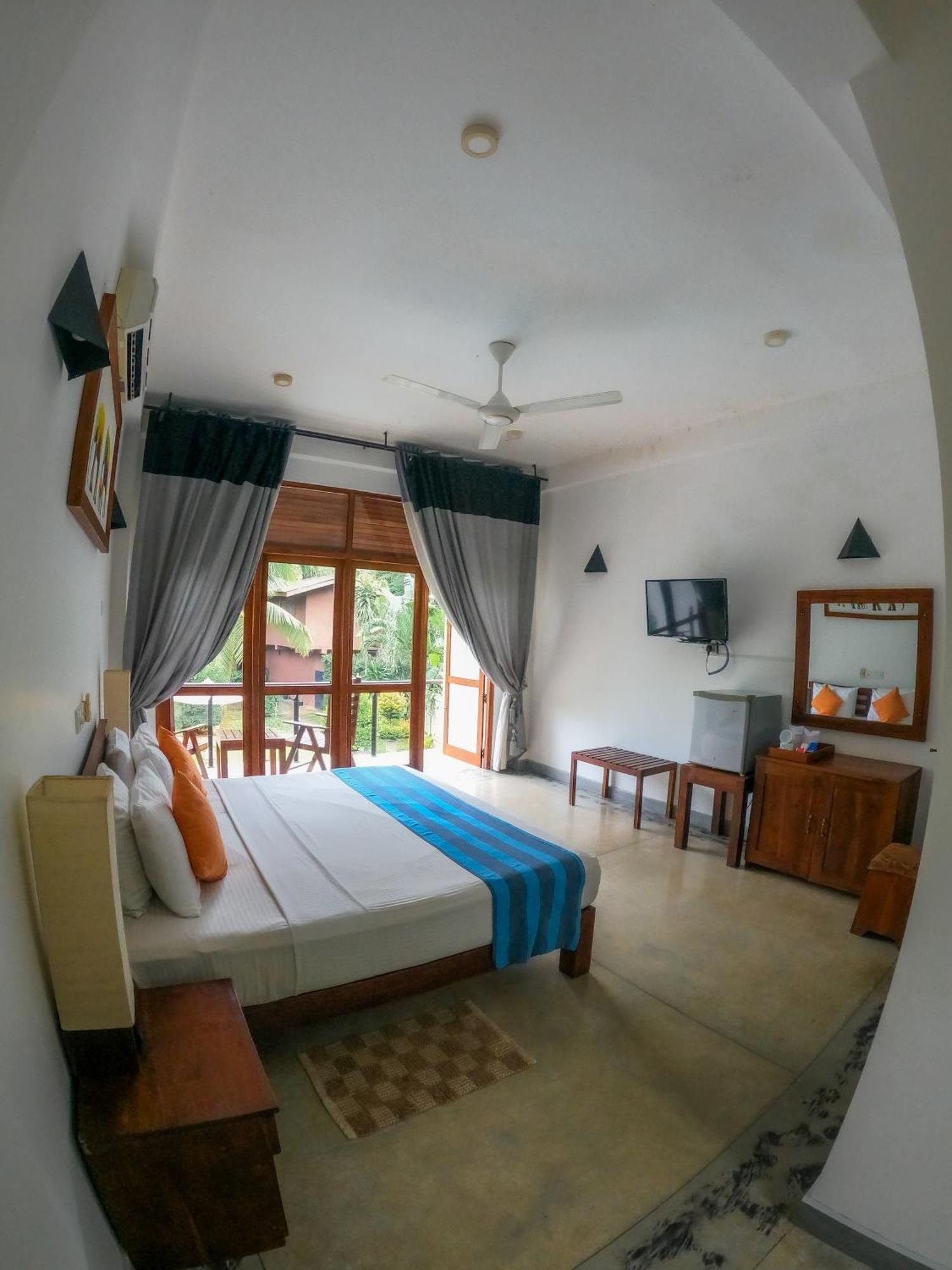 Hotel Athgira อุดาวาลาเว ภายนอก รูปภาพ