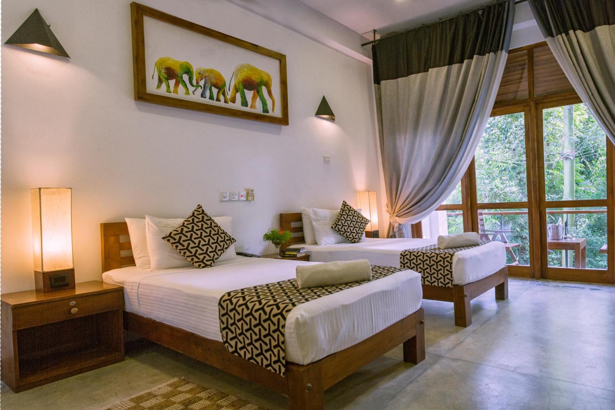Hotel Athgira อุดาวาลาเว ภายนอก รูปภาพ