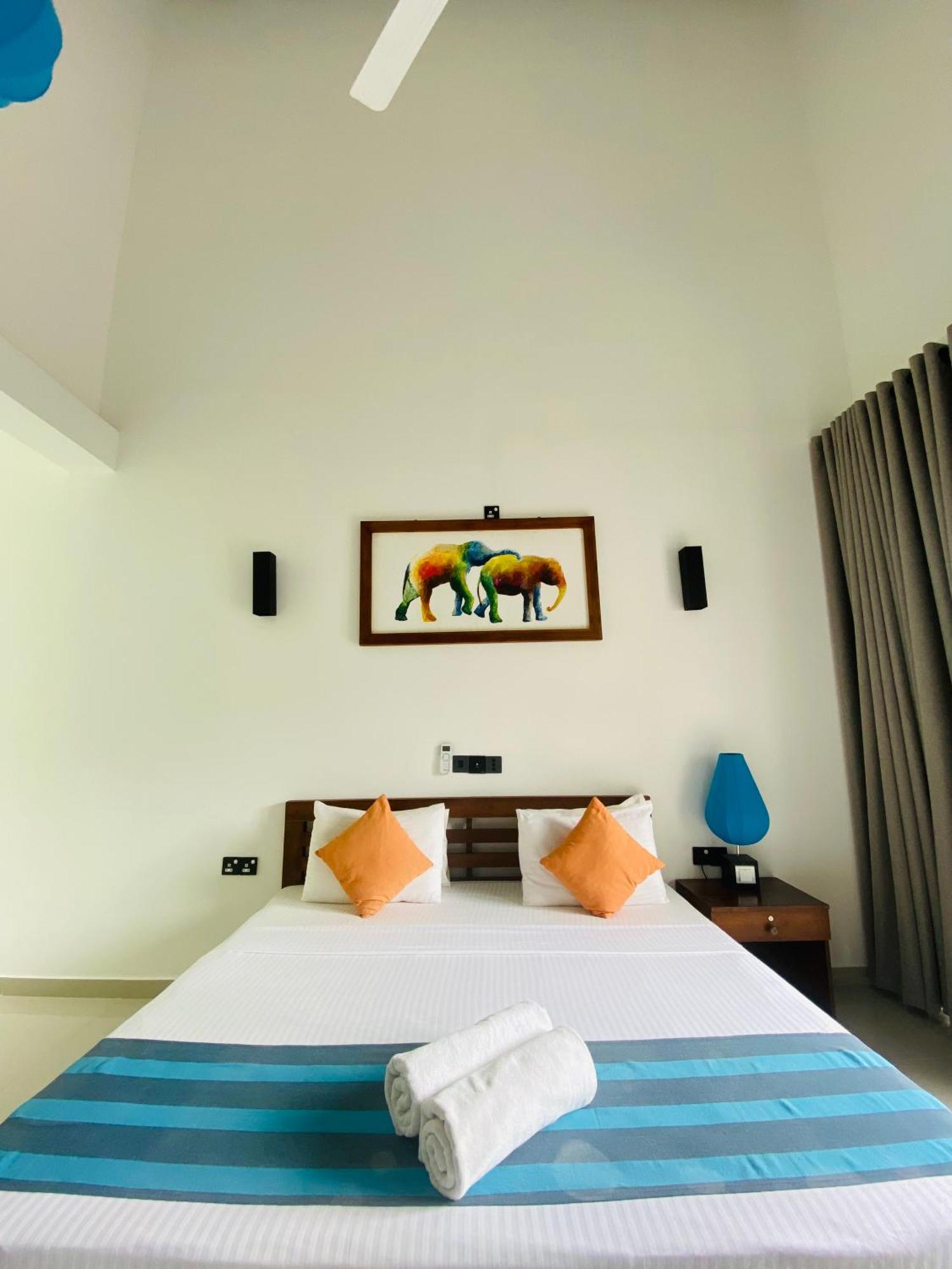 Hotel Athgira อุดาวาลาเว ภายนอก รูปภาพ