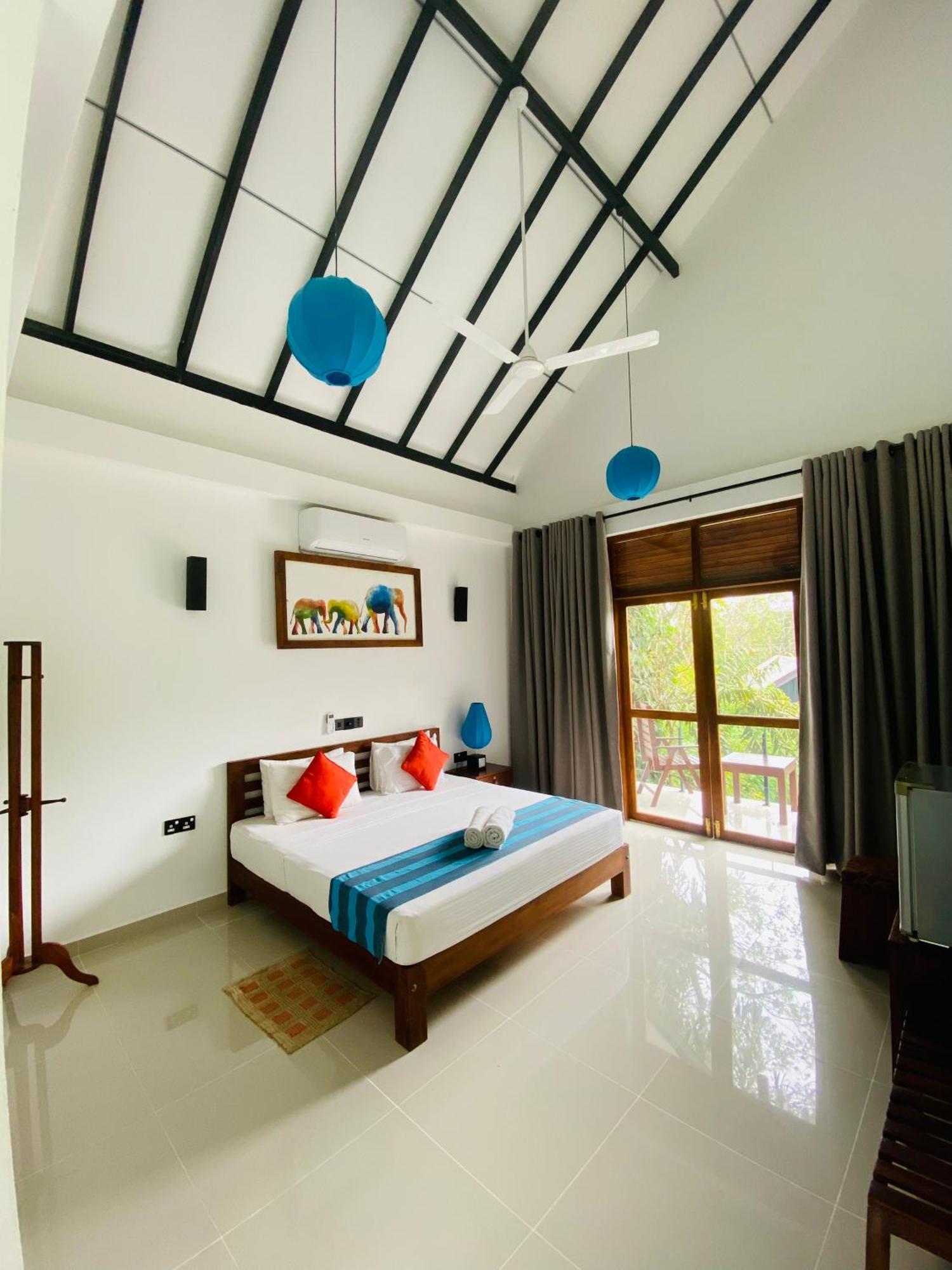 Hotel Athgira อุดาวาลาเว ภายนอก รูปภาพ